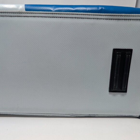 MOBOLI Luxe "I HAVE A CAT" PVC Tarpaulin Large Cat Carrier/Backpack - Gym/Beach? - Picture 13 of 15